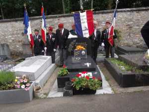  LOUVROIL - 23.11.2016 
Tombe de Lieutenant DEGUELDRE

